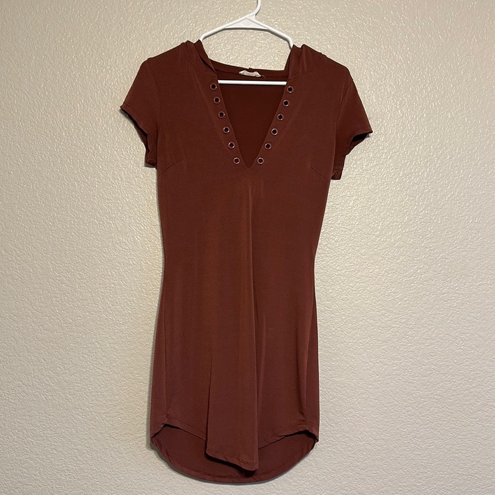 Causal dress